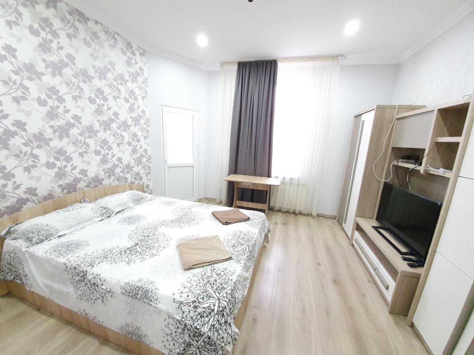 Tourist Home At Stefan Cel Mare With 2 Rooms Kişinev Dış mekan fotoğraf